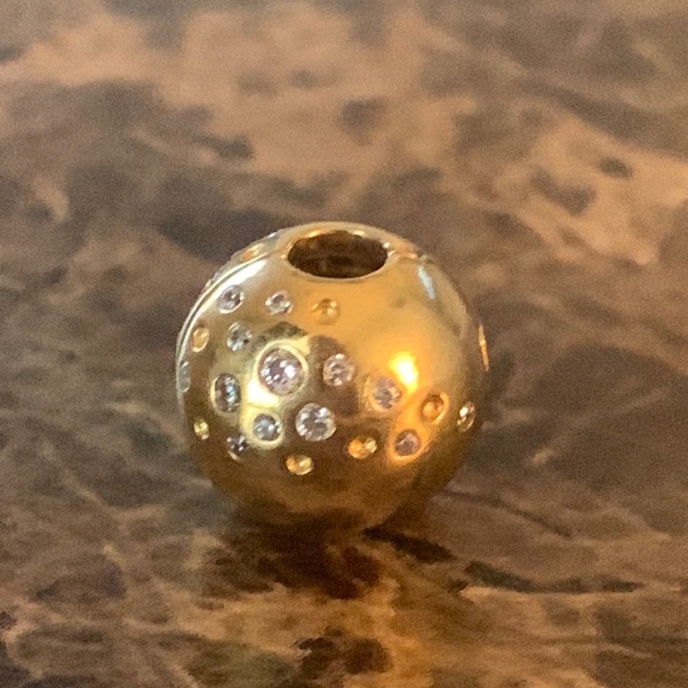 RETIRED/RARE Pandora SHINE Scattered Sparkle Clip Charm 18k Gold Plated CZ